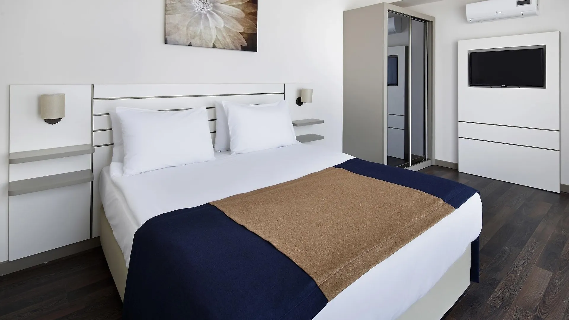 Prime Suites İstanbul 5*,